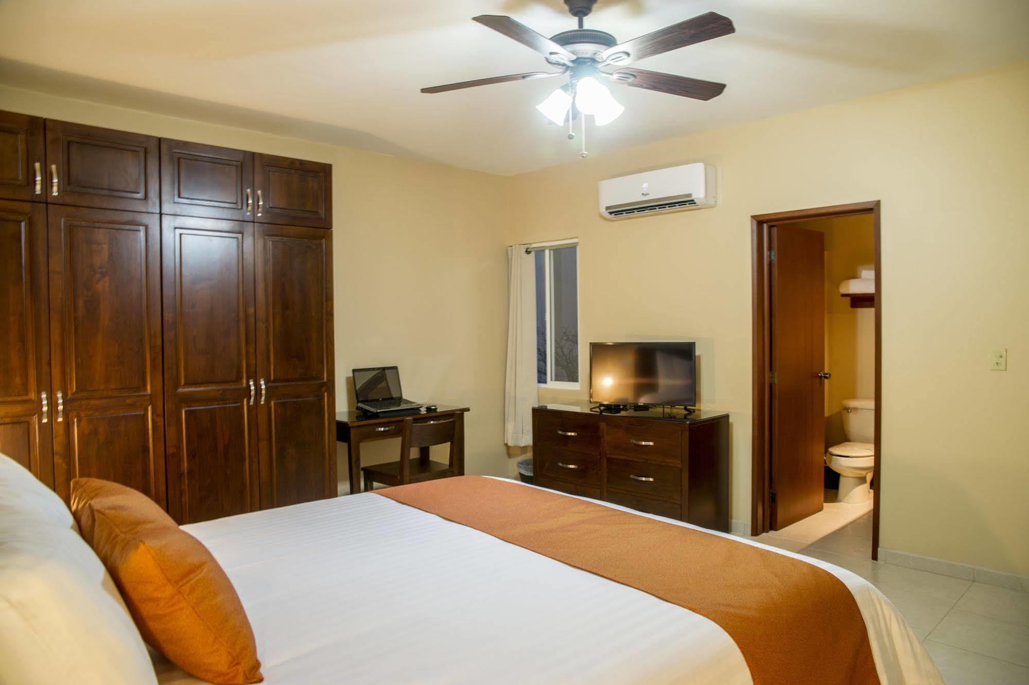 Bugambilias Suites Loreto  Exterior photo